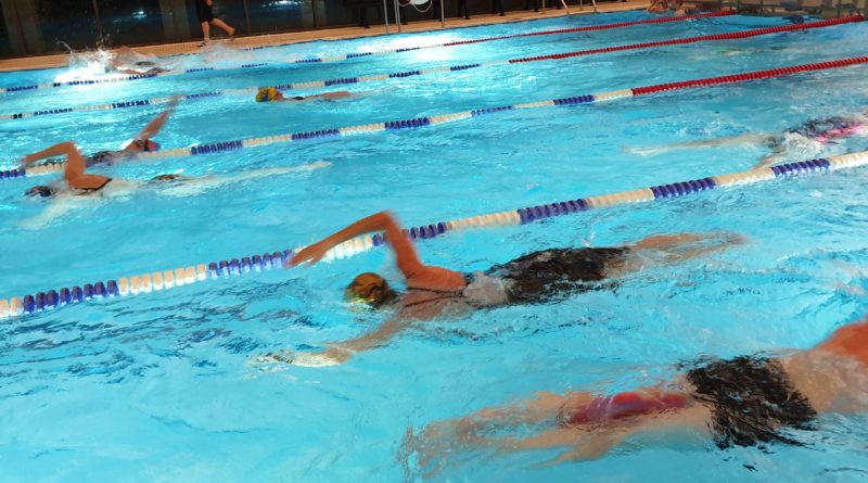 Letztes Sonntags-Schwimmen in der Schwimmhalle am 05.05.2024